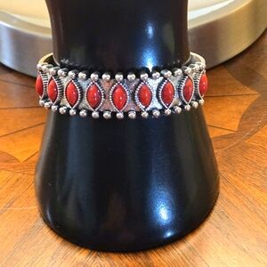 Bohemian Oval Red Turquoise Bracelet - Timeless Vintage Pattern Adjustable Fit